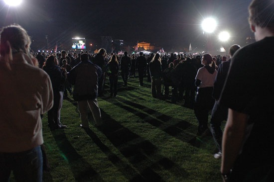 Streaming into Grant Park